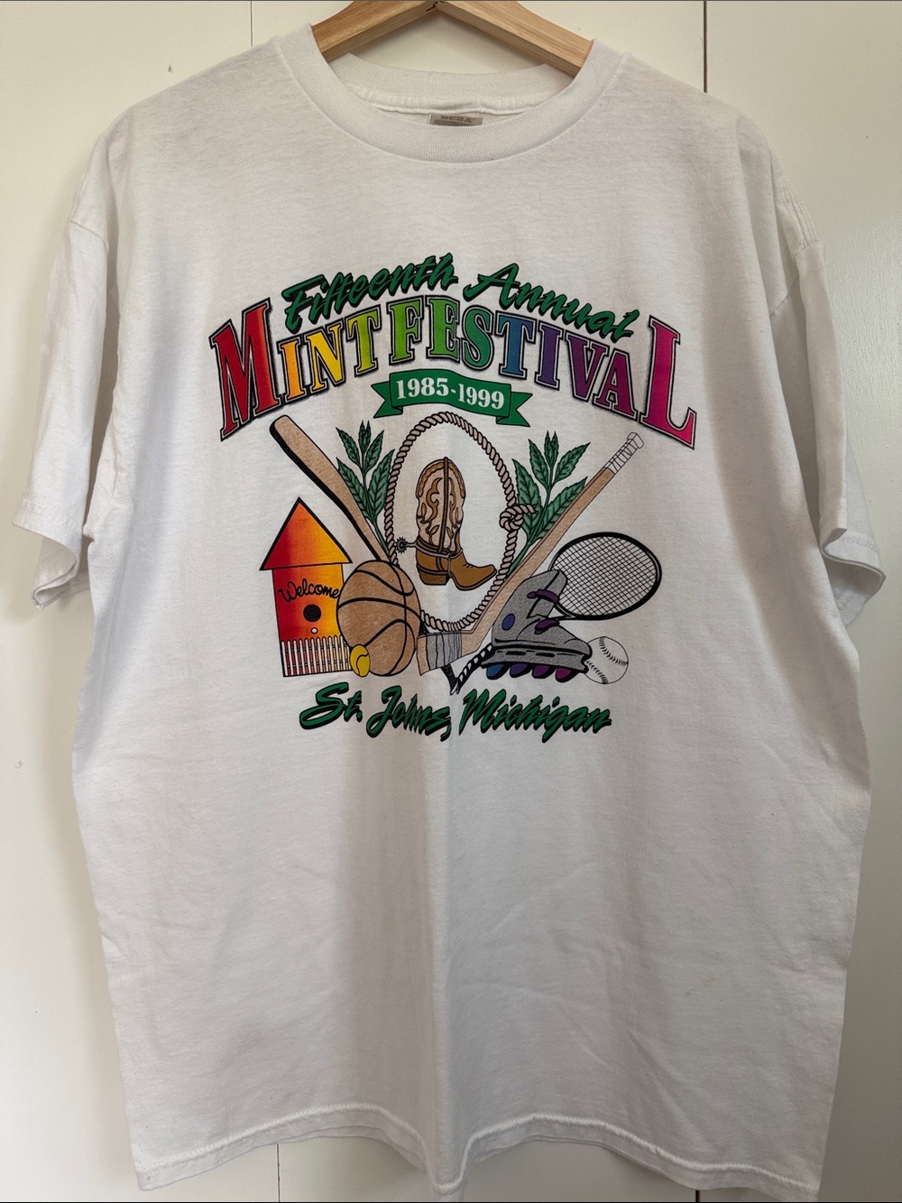 VINTAGE 90s Mint Festival Graphic T-Shirt - White XL Michigan Grunge Gorpcore